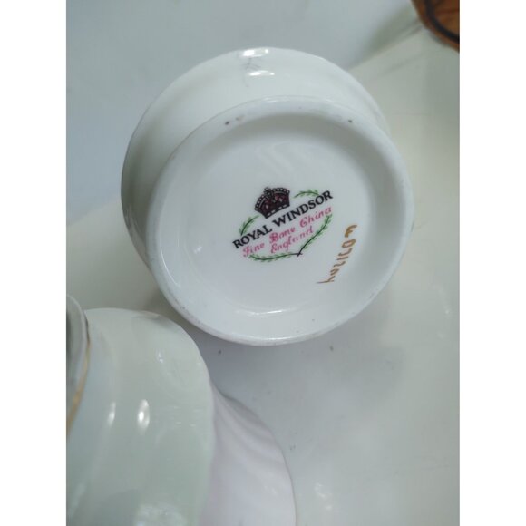 Royal Windsor Bone China Creamer & Sugar set Floral - Picture 12 of 13